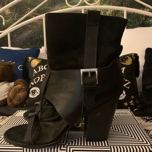 Black sandal Bootie US 11